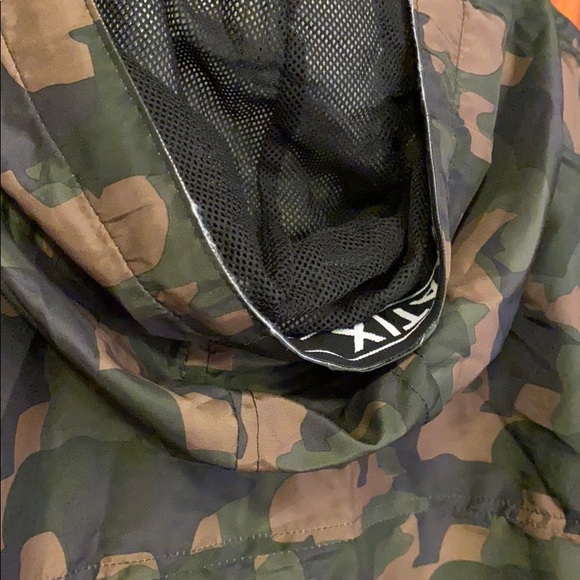 Raincoat - Picture 4 of 4